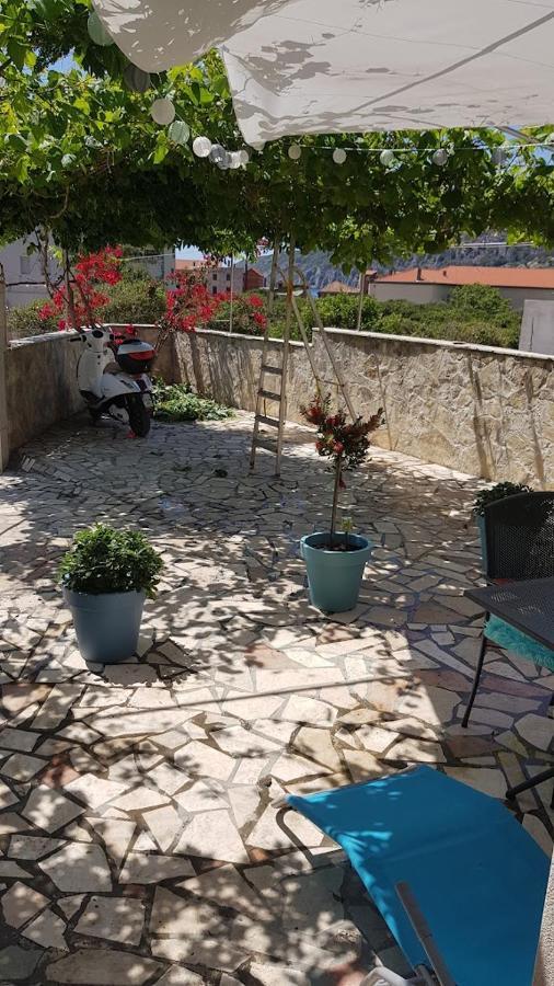 Apartments Popaj Komiža Zewnętrze zdjęcie