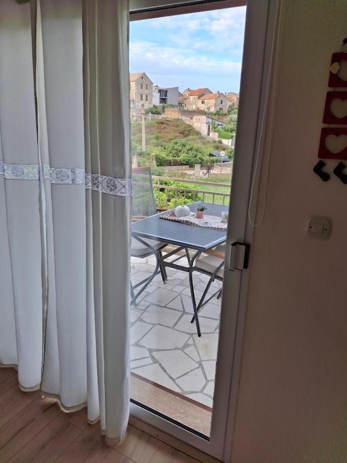 Apartments Popaj Komiža Zewnętrze zdjęcie