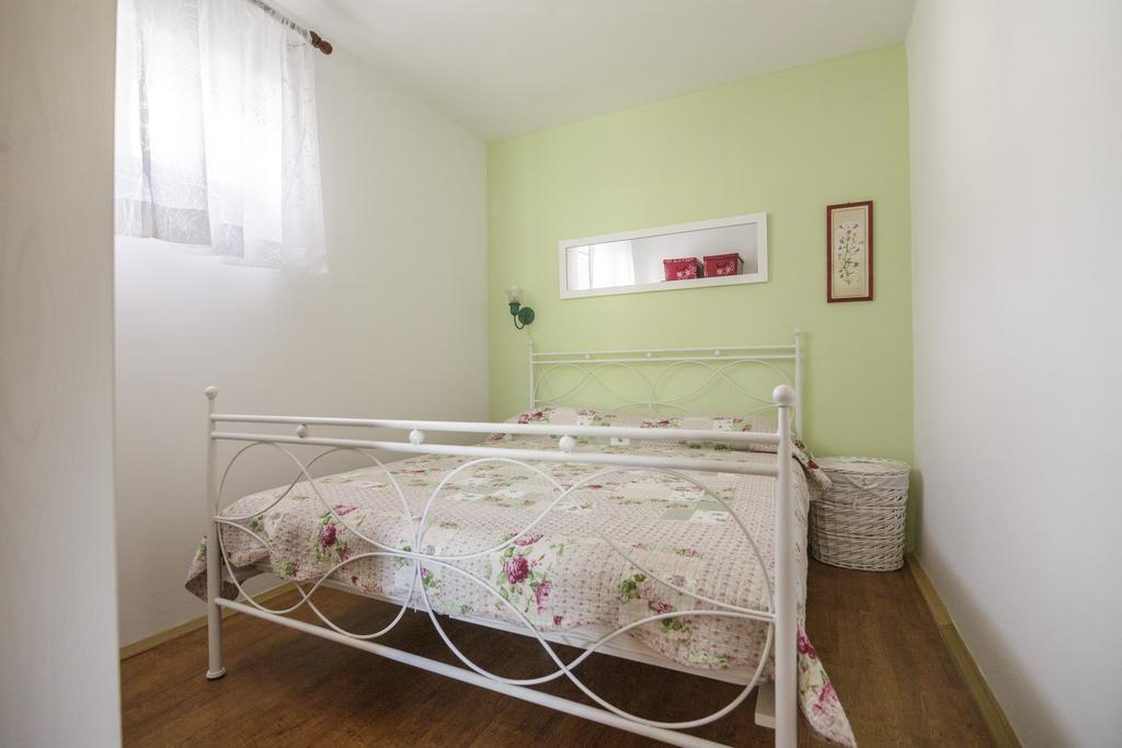 Apartments Popaj Komiža Zewnętrze zdjęcie
