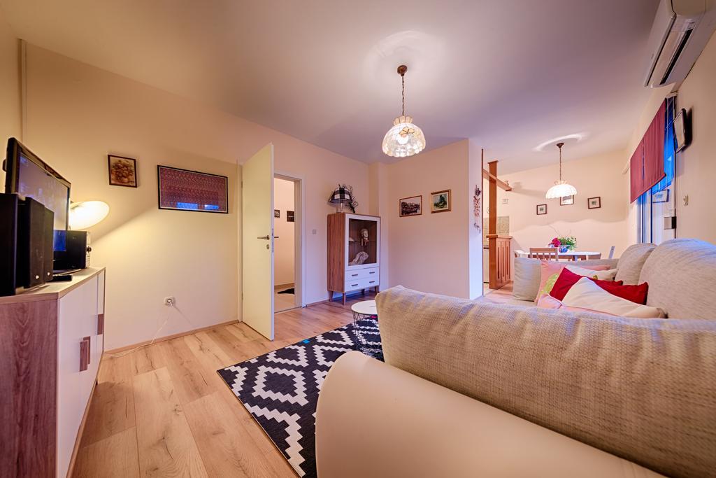 Apartments Popaj Komiža Zewnętrze zdjęcie